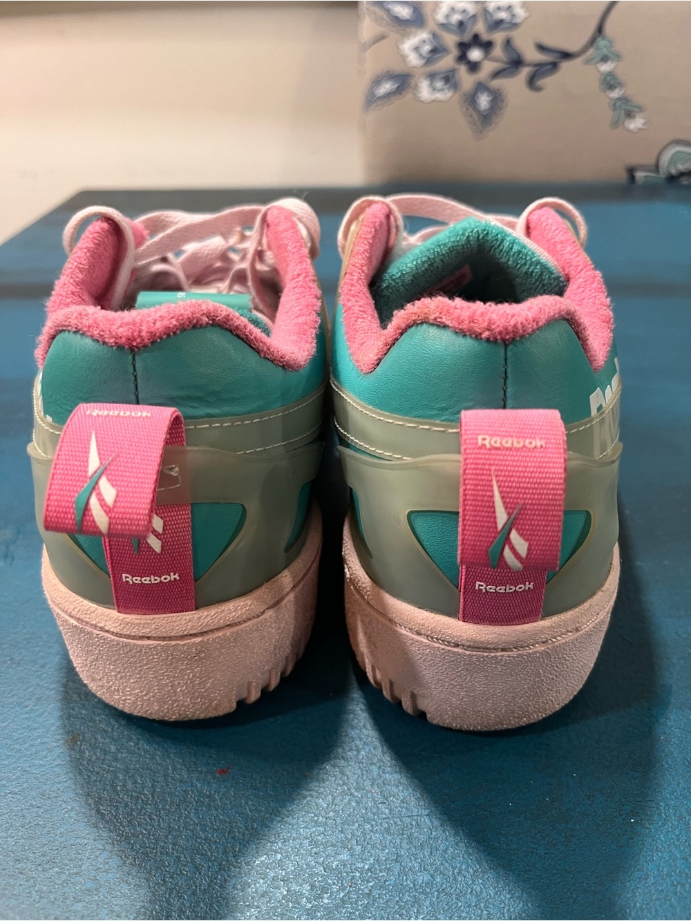 Reebok Women’s Pink and Teal Low-Top Sneakers - Picture 4 of 7
